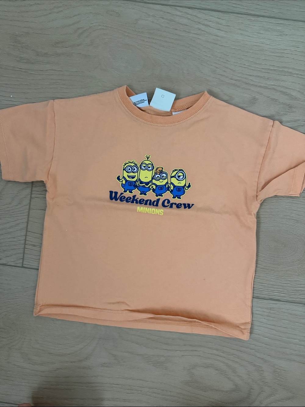 Zara Peach Kids T-Shirt with Minions Weekend Crew Graphic